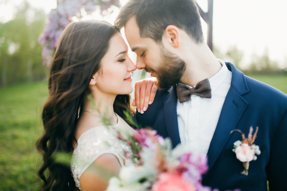 How To Get A Leo Man To Marry You (5 Must-Follow Rules)