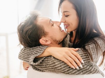 4 Ways To Develop A Deeper Bond With Your Leo Man