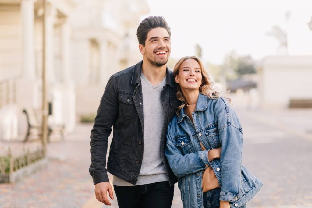How To Ask A Leo Man Out (7 Effective Ways)